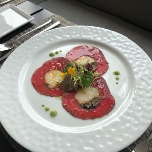 Carpaccio di Manzo con Capesante e Tartufo
