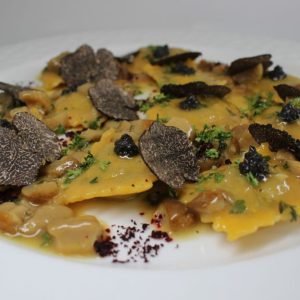 ravioli al tartufo con salsa cremosa